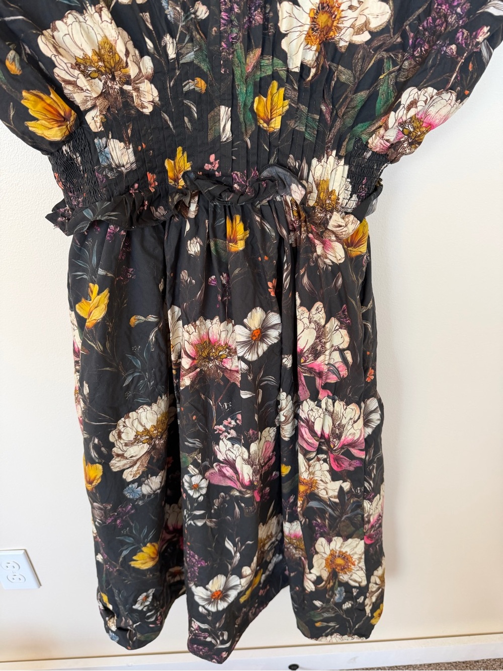 ANTHROPOLOGIE V-Neck Zip Front Midi Dress in Black Colorful Floral - Picture 9 of 13